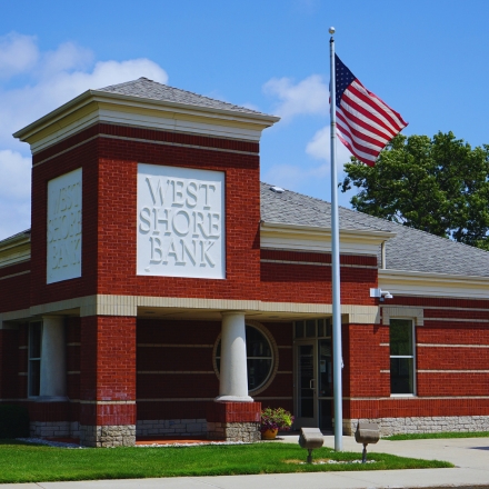 west shore bank manistee parkdale location